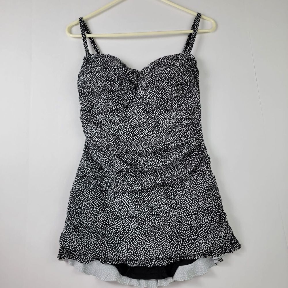 Love My Curves womens size 10 black white skirted swimming suit